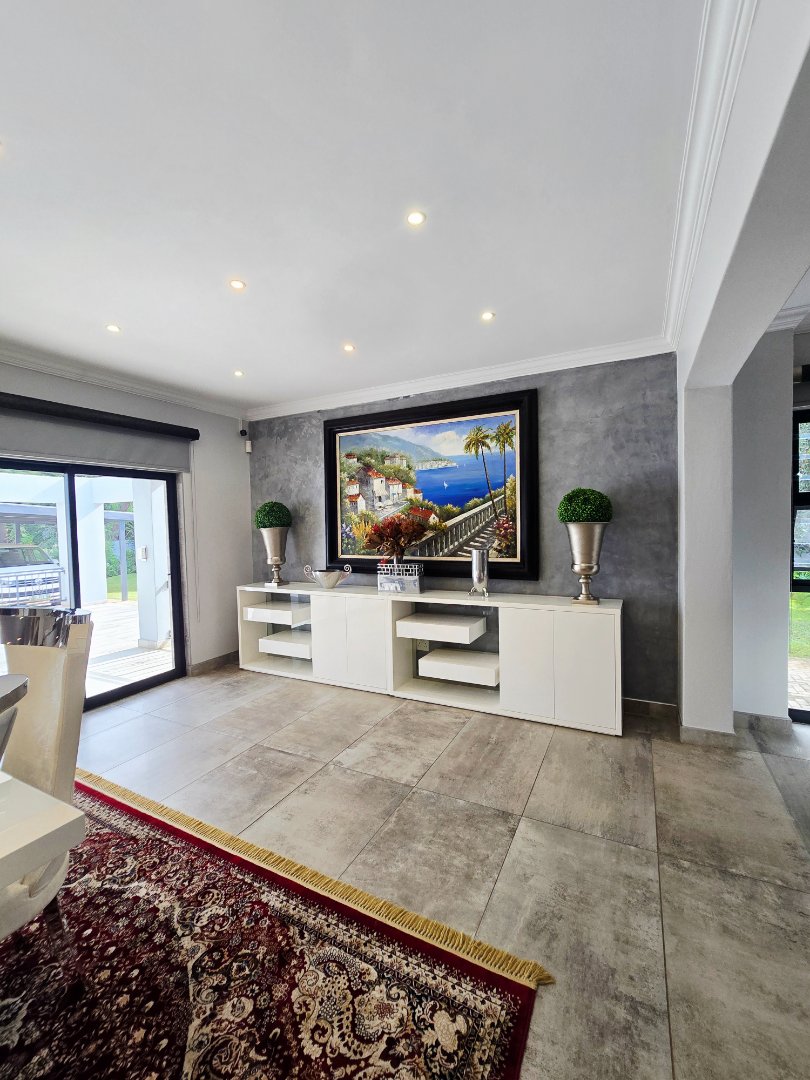 6 Bedroom Property for Sale in Wilkoppies North West